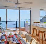 5 Casuarinas 33 Soldiers Point Road superb waterfront unit - Holiday Cairns