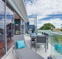 Modern McCrae Beauty - Holiday Cairns