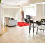 Beachside 4 with Airconditioning  Spa Bath - Holiday Cairns
