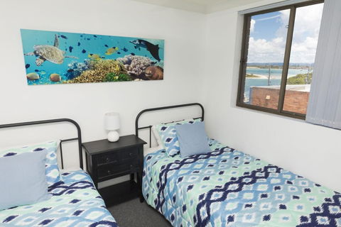 Wharf Street Vista - Holiday Cairns 2