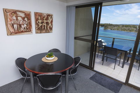 Wharf Street Vista - Holiday Cairns 5