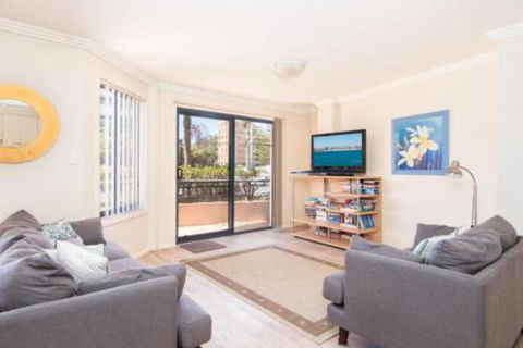 Millennium 102 With Pool In Complex - Holiday Cairns 6