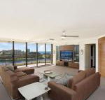 Seascape Apartments Unit 1201A Luxury apartment with views of the Gold Coast  Hinterland - Holiday Cairns