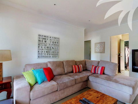 Aqua Apartment #4 - Holiday Cairns 5