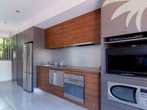 Aqua Apartment #3 - Holiday Cairns 3