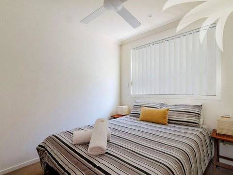 Aqua Apartment #3 - Holiday Cairns 1