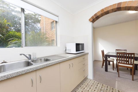 Dolphin Court 1 / 48 North Street - Holiday Cairns 1