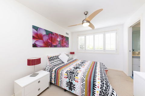 One Mile House - Holiday Cairns 3