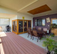 Blue Water Retreat Upstairs - Holiday Cairns