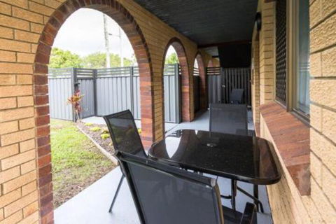 Comfy & Cosy Ground Floor Unit - Holiday Cairns 2