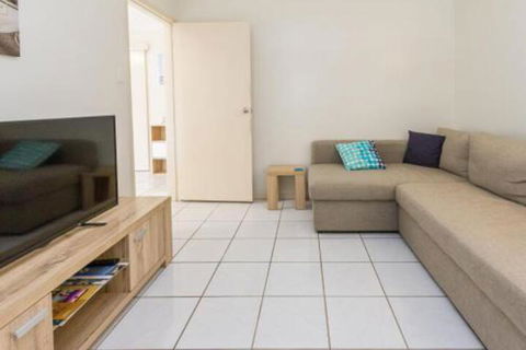 Comfy & Cosy Ground Floor Unit - Holiday Cairns 0