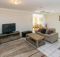 Superb Location Hervey Bay - Holiday Cairns