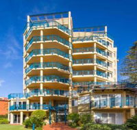 Whitesands 301 Main Beach Location - Holiday Cairns
