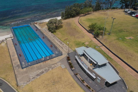 JUST 4 YOU! Amazing Sea Views WIFI Fullly Air Conditioned King Bed - Holiday Cairns 4