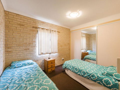 Tarcoola - Holiday Cairns 1