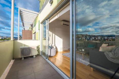 Marina View Apartment - Holiday Cairns 3