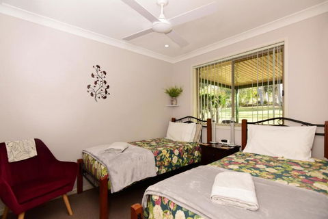 Valley Haven 3 Bedrooms Close To The Village! - Holiday Cairns 4