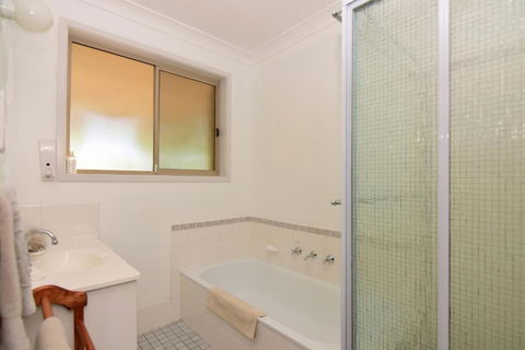 Valley Haven 3 Bedrooms Close To The Village! - Holiday Cairns 5