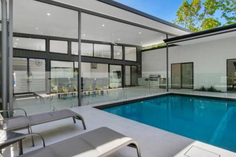 Villa Tiino Clifton Beach - Holiday Cairns 7
