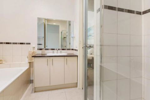 COASTAL HAVEN DROMANA - Holiday Cairns 5