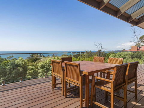 VIEWS At MCCRAE..... - Holiday Cairns 5