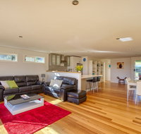 Seaview Apartment - Holiday Cairns