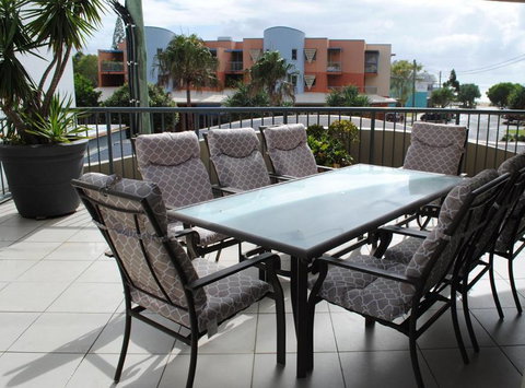 Breakwater Views Apartments - Holiday Cairns 2