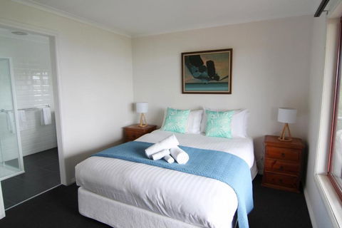 DOLPHIN LOOKOUT COTTAGE Amazing Views Of The Bay Of Fires - Holiday Cairns 2