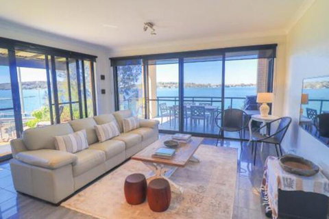 Elysium Lakehouse - Holiday Cairns 2