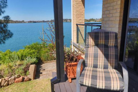 Elysium Lakehouse - Holiday Cairns 4
