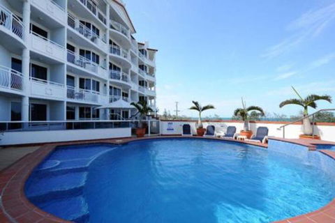 2 Bedroom Alex Unit Ocean Pool & Park Views - Holiday Cairns 0