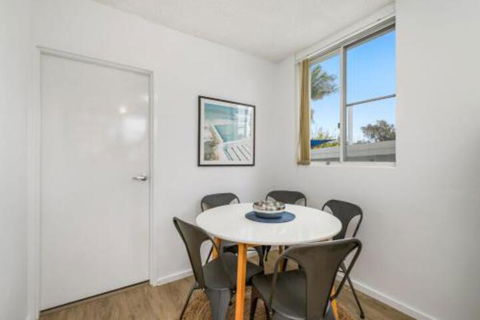 WAVES On MAIN 4 / 1 MAIN STREET - Holiday Cairns 7