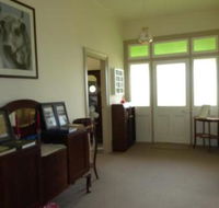 Claremont Farmhouse - Holiday Cairns