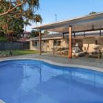 Walk To Hastings Street Noosa Sound - Holiday Cairns 0