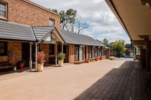 Castlemaine Colonial Motel - Holiday Cairns 3