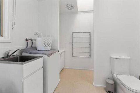 COASTAL HAVEN Panoramic Ocean Views - Holiday Cairns 6
