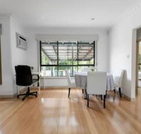Spacious 3bedrooms big Housemitcham - Holiday Cairns
