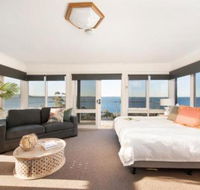 Tranquil Waters with Mesmerising waterviews - Holiday Cairns