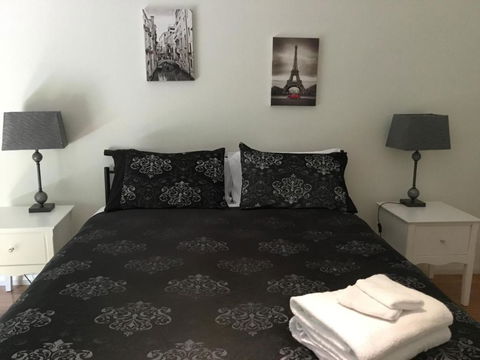 Rail Trail Cottage - Holiday Cairns 2