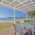 Beached Inn 93 Foreshore Drive Spacious Beach Front House - Holiday Cairns 0