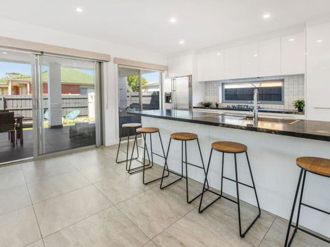 CASABLANCA DROMANA - Holiday Cairns 4