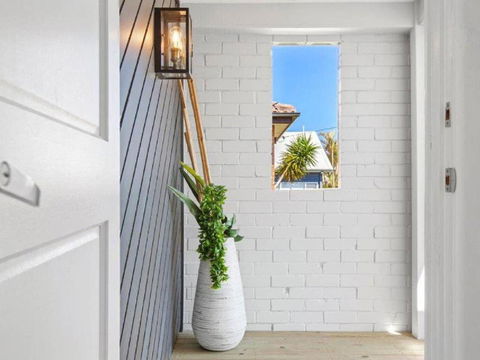 Toukley Waterfront Oasis - Holiday Cairns 1