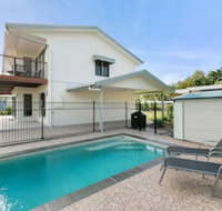 Tropical Beachside Oasis in Clifton Beach