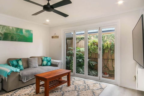 ? Hidden Backyard Oasis Close To Miami Beach - Holiday Cairns 3