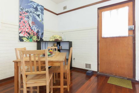 B4 Apartment Close To Perth UWA - Holiday Cairns 5