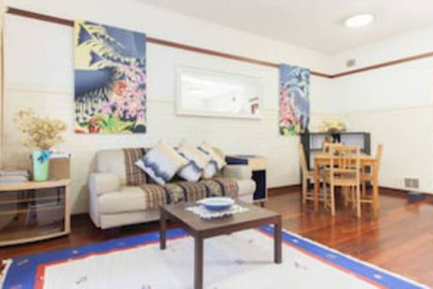 B4 Apartment Close To Perth UWA - Holiday Cairns 0