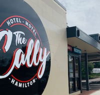 The Caledonian Hotel Motel - Holiday Cairns