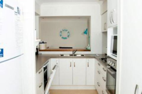 Families Escape To The Coast - Holiday Cairns 3