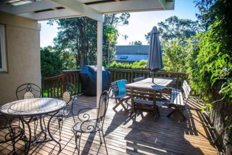 Families Escape To The Coast - Holiday Cairns 0