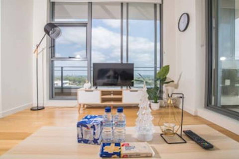 17th Level 1bed1bath APT Macquaire Park+wifi+view - Holiday Cairns 0